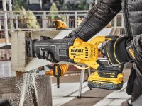 DeWalt XR Advantage Reciprocating Saw 18V 2 x POWERSTACK? 5.0Ah Li-ion