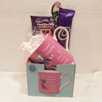 Cadbury's Hot Chocolate & Grandma Pink Birthday Mug Gift Set