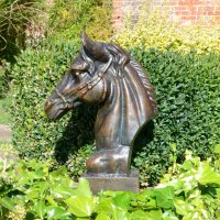 Solstice Sculptures Horse Head 41cm in Dark Verdigris