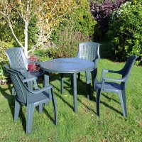 Revello Round Table With 4 Parma Chairs Set Green
