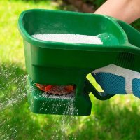 Miracle-Gro Handy Spreader