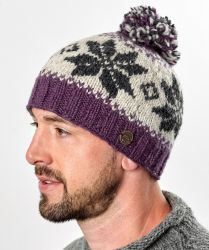 Snowflake bobble hat - pure wool - fleece lining - grape / natural