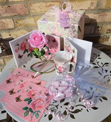Mum Rose Gift Set - Mug Flower Notelets Marshmallows Pen