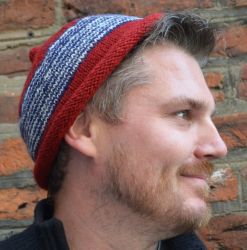 Half fleece lined - pure wool - pippet beanie - Red/grey/blue