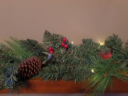 Christmas LED Robin Mixed Pine & Berry Garland - Artificial - Sage Decor