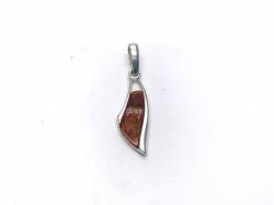 Silver Amber Pendant 8 x 33m