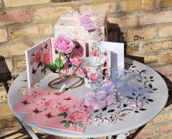 Mum Rose Gift Set - Mug Flower Notelets Marshmallows Pen