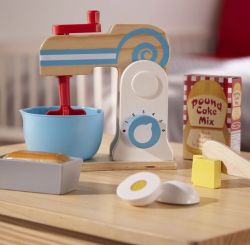Melissa & Doug Wooden Cake Baking Mixer 11 Piece Pretend Play Set