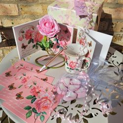 Mum Rose Gift Set - Mug Flower Notelets Marshmallows Pen