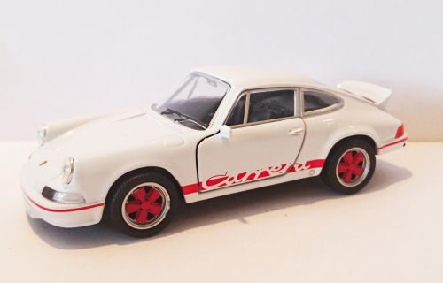 Porsche Carrera RS 1973 Classic Die Cast Model Car 1:38 Scale