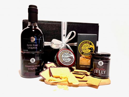 Sloe Port and Damson Port Cheese and Cracker Hamper