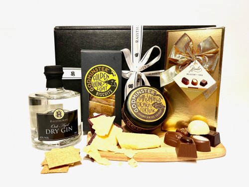 Oak Aged Dry Gin, Oak-Smoked Cheddar Cheese, Crackers and Chocolate Hamper