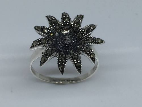 925 Marcasite Flower Ring