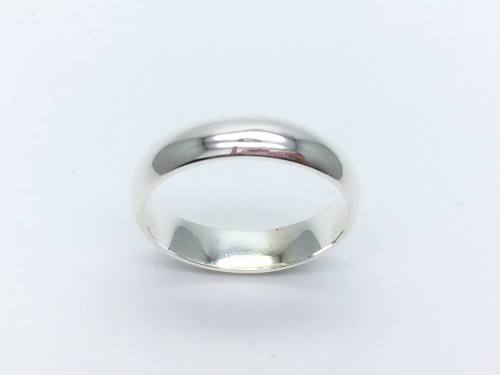 Silver D Shaped Wedding Ring 6mm Z plus 5
